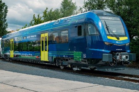 Stadler unveils battery and hydrogen-powered RS Zero train
